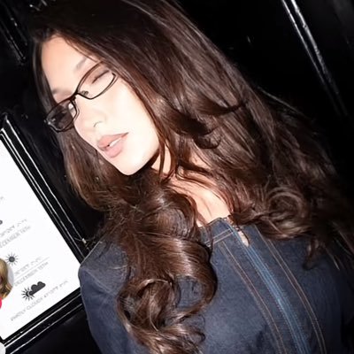 اسم's profile picture