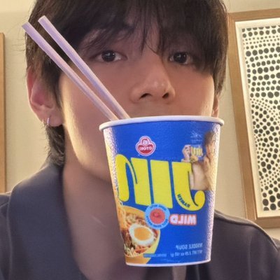 j's profile picture
