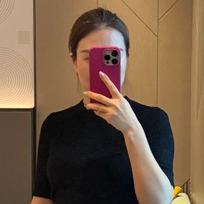 clara's profile picture