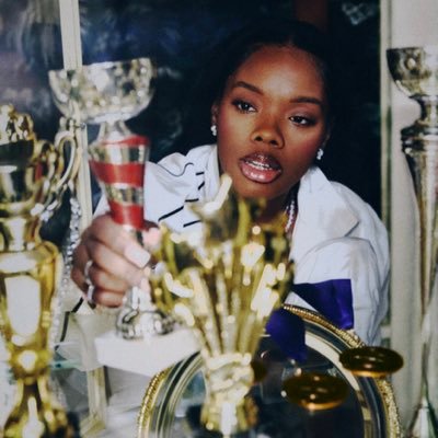 CRISTALE's profile picture