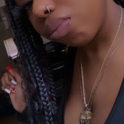 itzMiya's profile picture