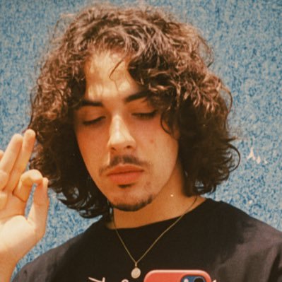 matheus de poesia nas estrelas 💐's profile picture