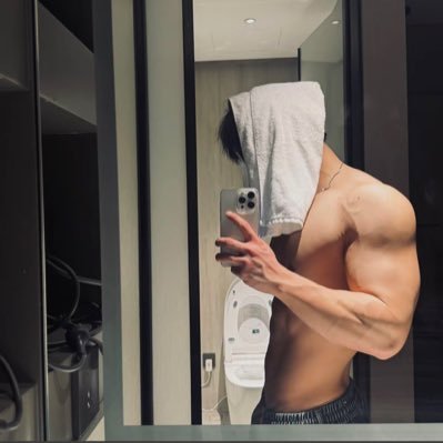 LoeYuan_8888's profile picture
