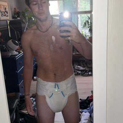 Diaperboy170881's profile picture