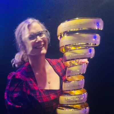 Anna Mac 👑🪱 🌈🖤's profile picture