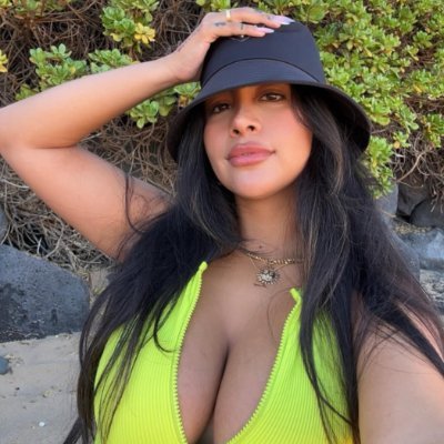 YourFavChantal's profile picture