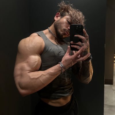 thatboixisaac's profile picture