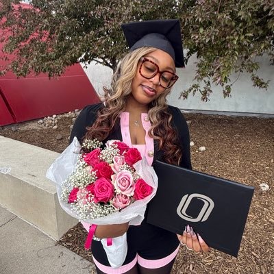 ᥫ᭡ 𝘼𝙪𝙣𝙩𝙞𝙚 𝙈𝙖𝙧𝙖 𐚁₊⊹'s profile picture