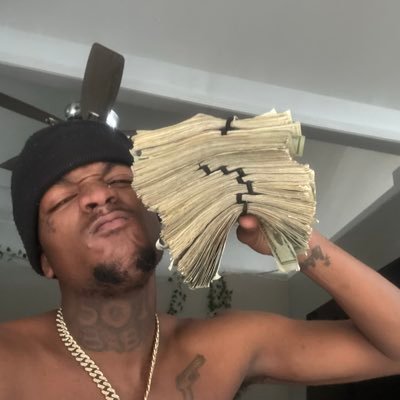 JUMPOUTBOYLIT's profile picture