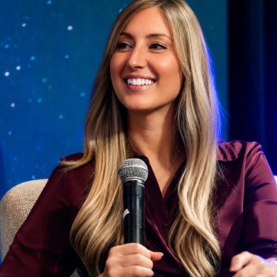 carlyb_'s profile picture
