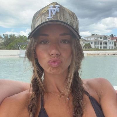 ruesecoundacc's profile picture
