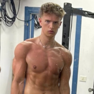timNQ04's profile picture