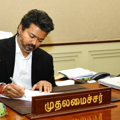 TVK Tamilnadu - தமிழ்நாடு எவனுக்கும் பணியாது's profile picture