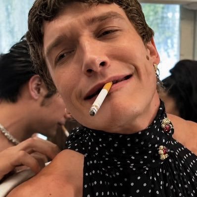 ellie's profile picture