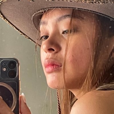 covergirl2032's profile picture