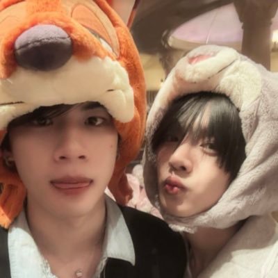 เเฟรน (fran) with anwarblue 🪡's profile picture