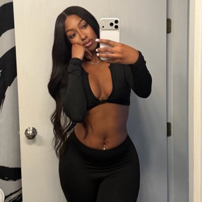 weenaworld_'s profile picture