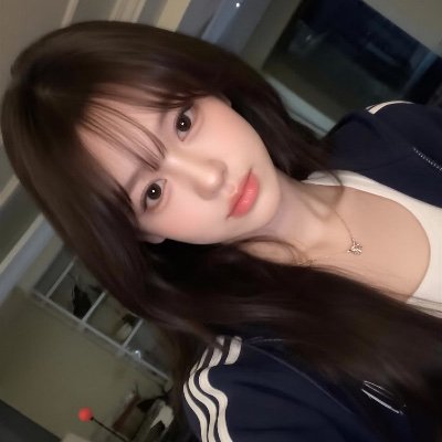 angela's profile picture