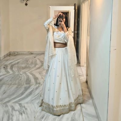 Bina Battery Ki Remote 😼's profile picture