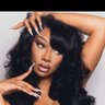 B / she's profile picture