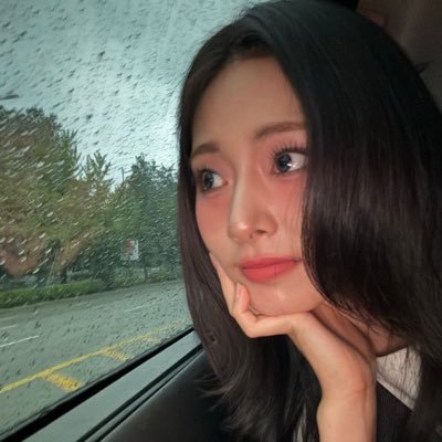 zᵕ̈'s profile picture