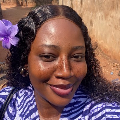 CHI$OM (Hates APC)✨'s profile picture