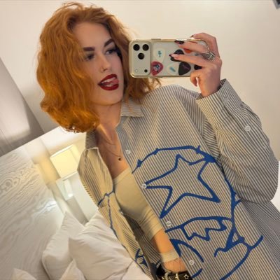 Toooyah? ★ / Emotional Junkie's profile picture