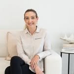 femalephysi80ca's profile picture