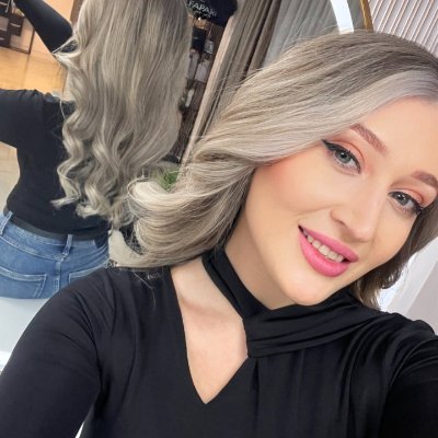 Mia's profile picture