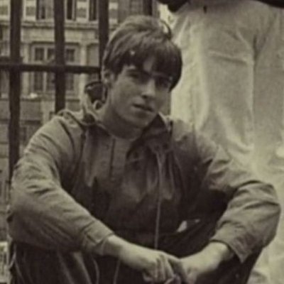andy saw oasis's profile picture