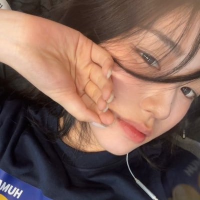 chloe 🕸️'s profile picture