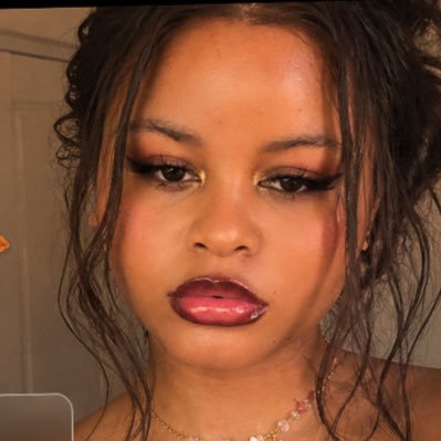 🪭HERA🪭's profile picture