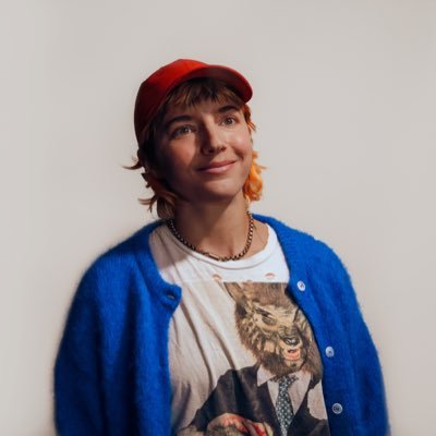 caroline rose's profile picture