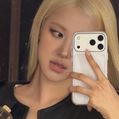 rie's profile picture