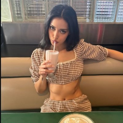 p✦'s profile picture