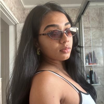 yanne 𓅐's profile picture