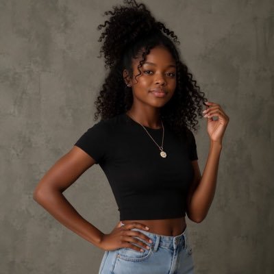 REABETSWE's profile picture