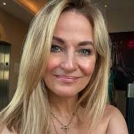🎙Laura Steele🎙's profile picture