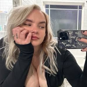 AMORGOSHERR's profile picture