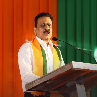 Girish Mahajan's profile picture