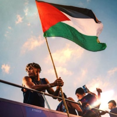 مُنا 𓂆's profile picture