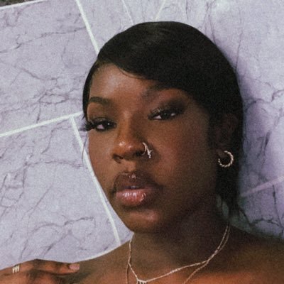 MRS. F I N E E S H Y T T 🩷🍫💋's profile picture