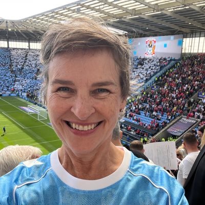 MaryCreagh_'s profile picture