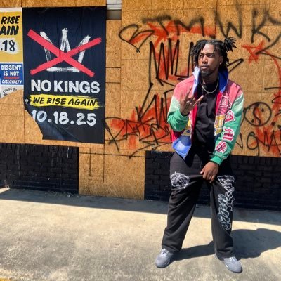 ๐๐๐๐'s profile picture