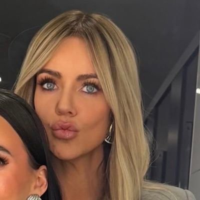 𝑨𝒓𝒂𝒅𝒊𝒂's profile picture