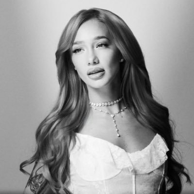 arianatorfriki's profile picture