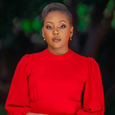theninashaban's profile picture