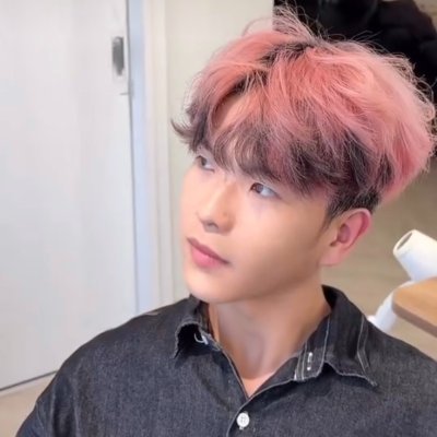 cuteboy10691069's profile picture