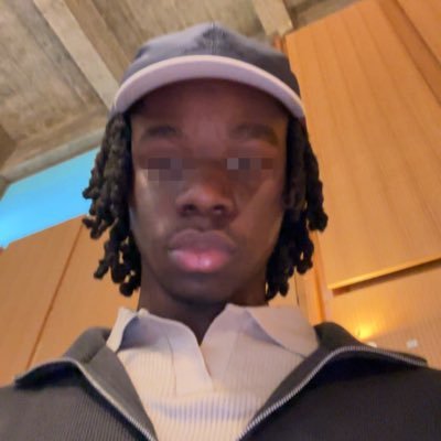 R o n a n's profile picture