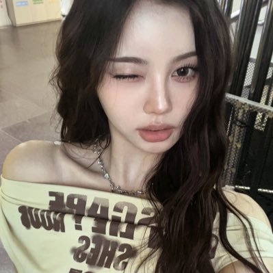 moooon1m's profile picture